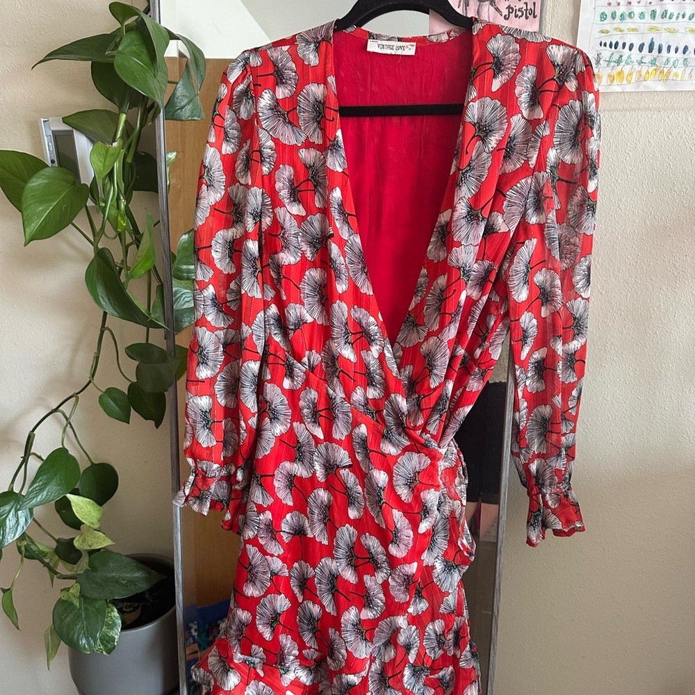 Vintage Love Red Dress Ginko Leaves